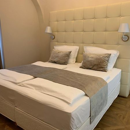 Zamek Ratmerice - Hotel & Resort מראה חיצוני תמונה