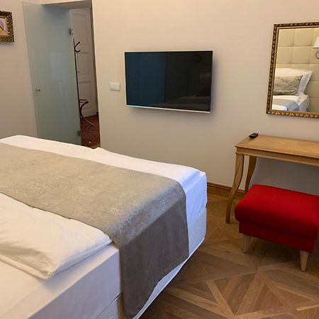 Zamek Ratmerice - Hotel & Resort מראה חיצוני תמונה