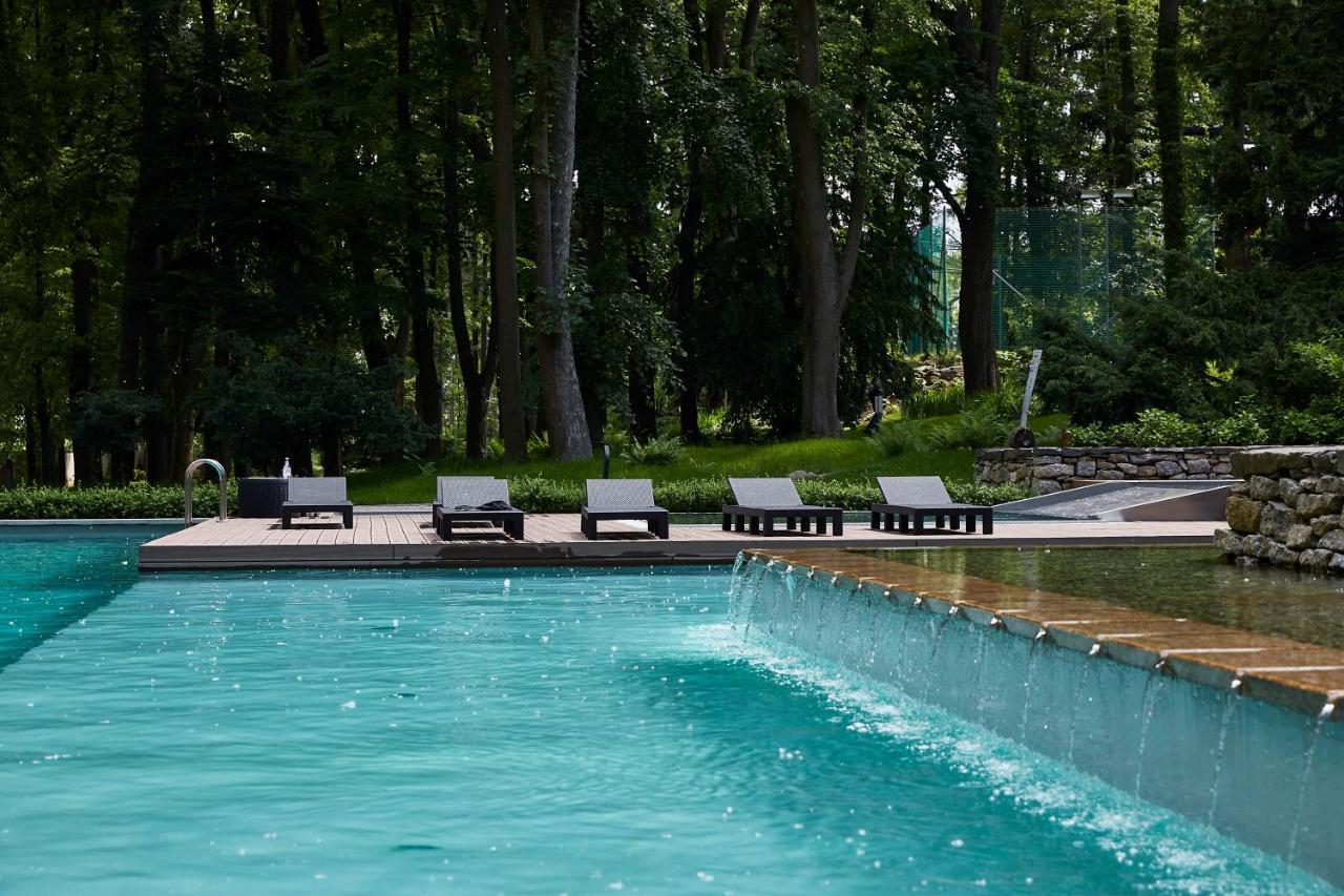 Zamek Ratmerice - Hotel & Resort מראה חיצוני תמונה