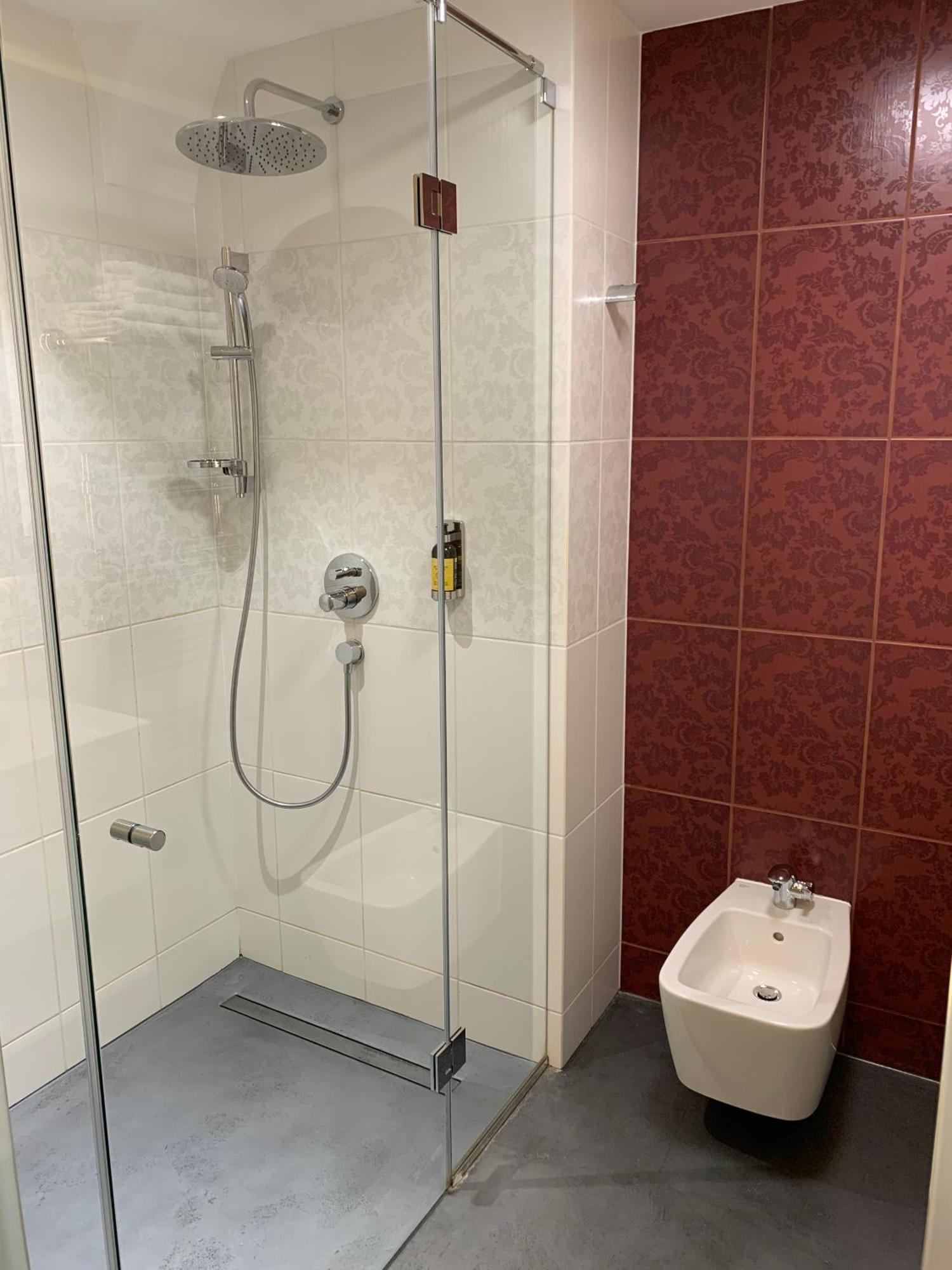 Zamek Ratmerice - Hotel & Resort מראה חיצוני תמונה
