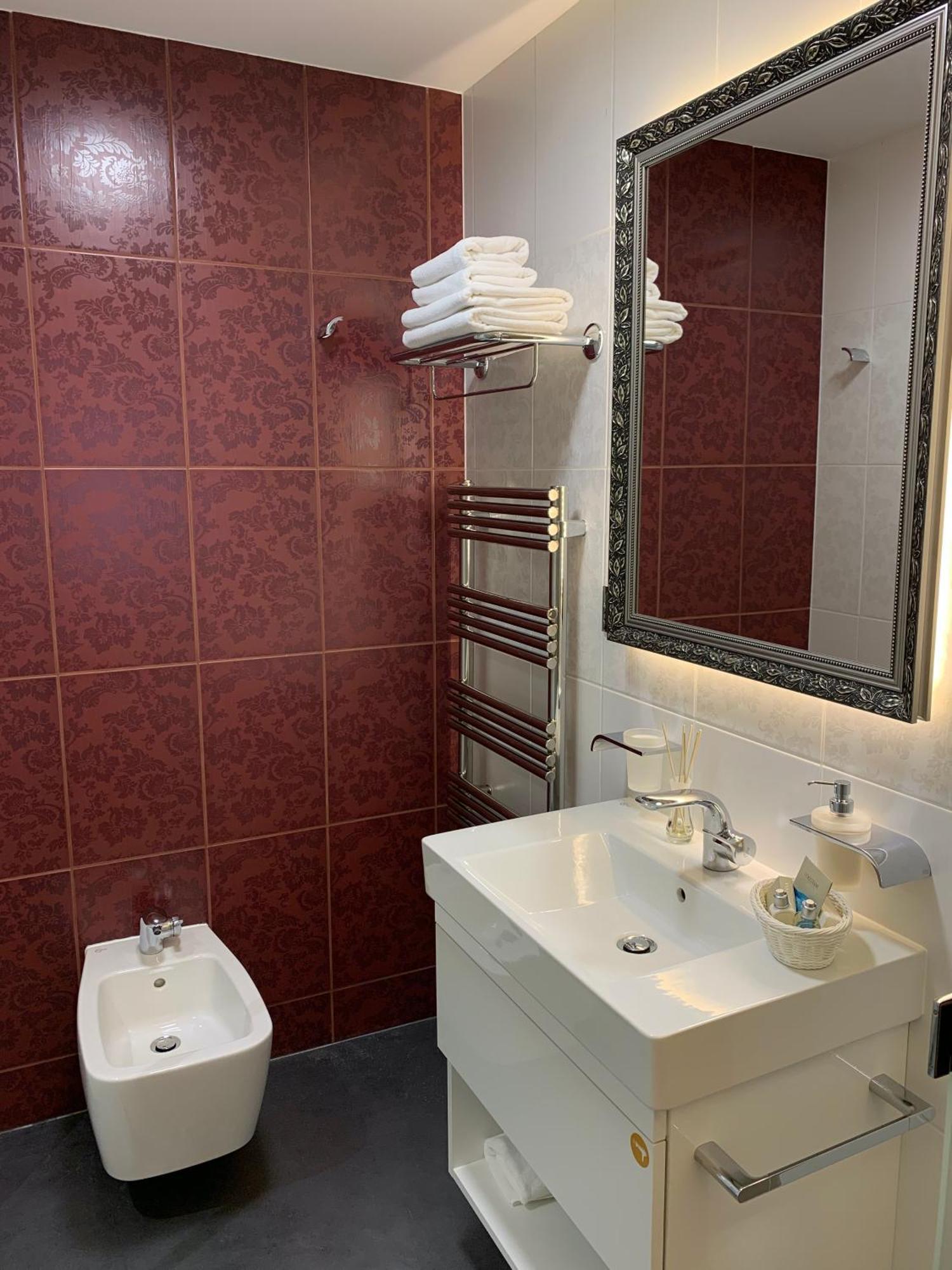 Zamek Ratmerice - Hotel & Resort מראה חיצוני תמונה
