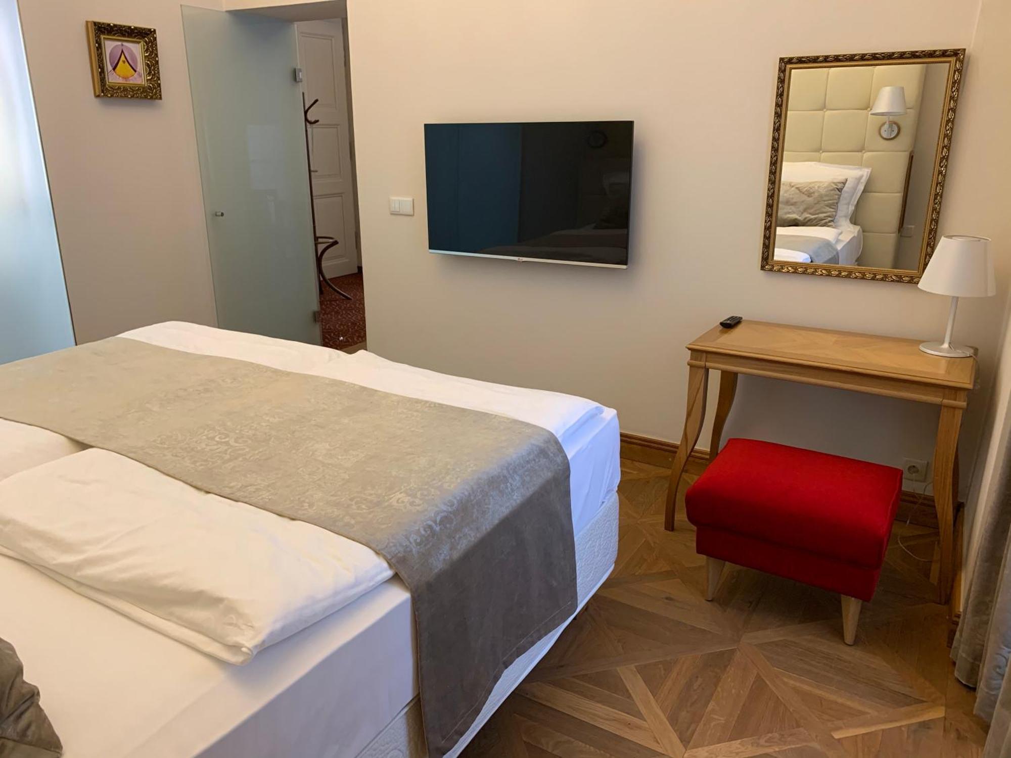Zamek Ratmerice - Hotel & Resort מראה חיצוני תמונה