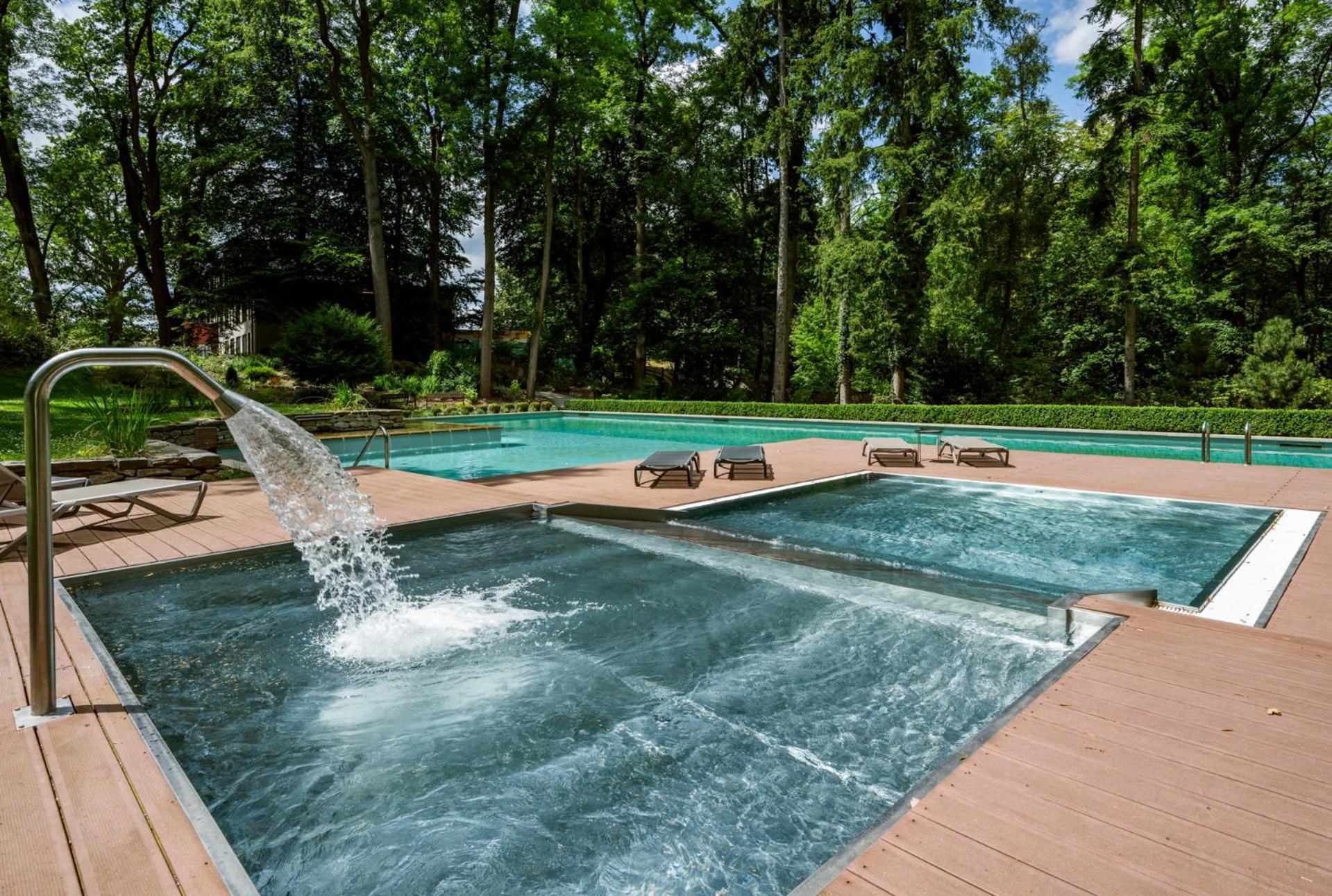 Zamek Ratmerice - Hotel & Resort מראה חיצוני תמונה