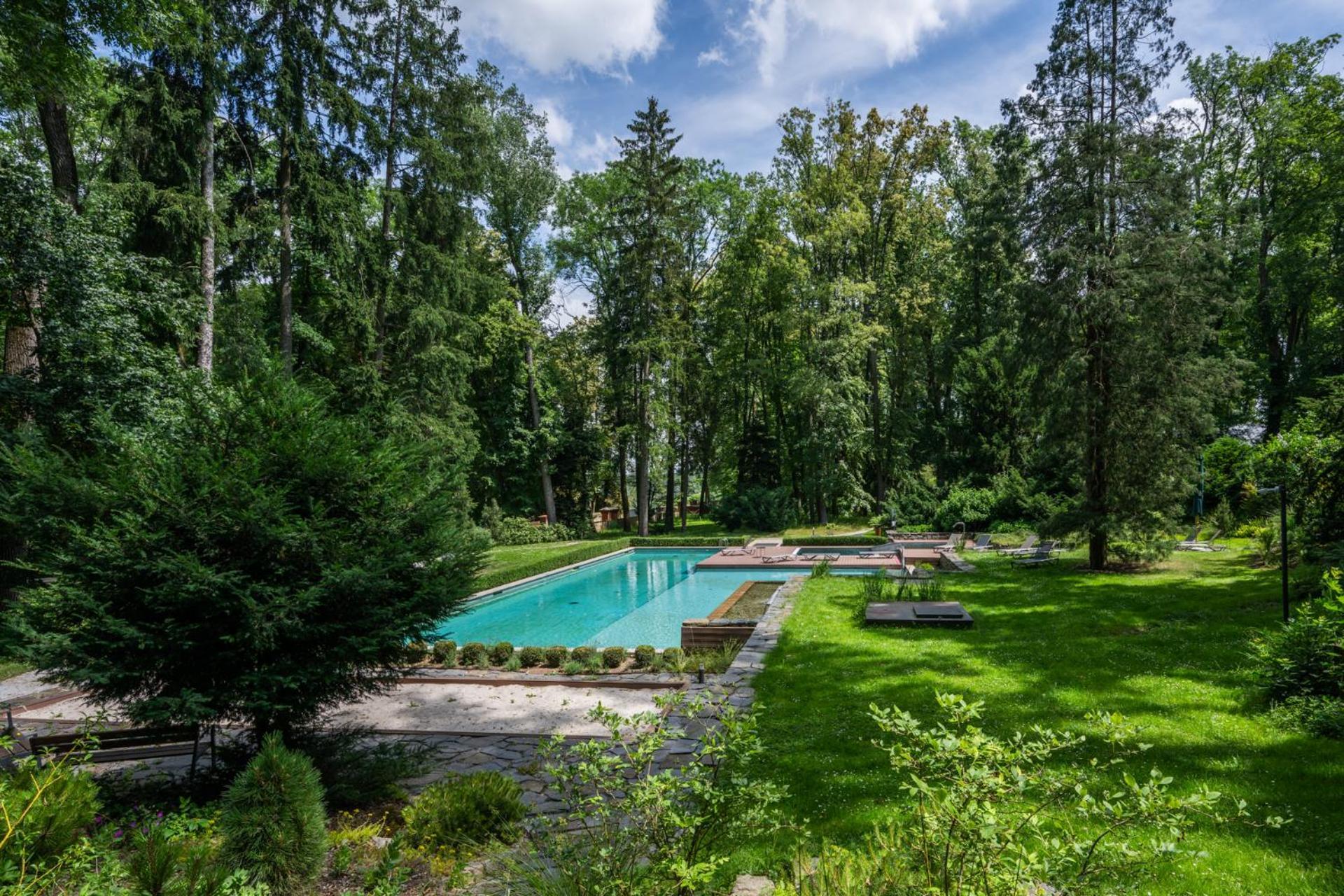 Zamek Ratmerice - Hotel & Resort מראה חיצוני תמונה