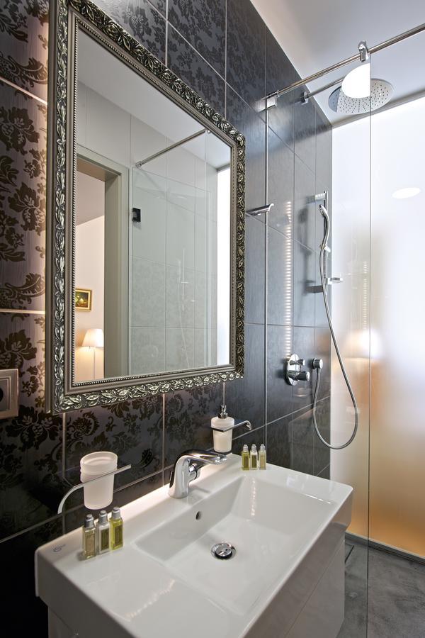 Zamek Ratmerice - Hotel & Resort מראה חיצוני תמונה
