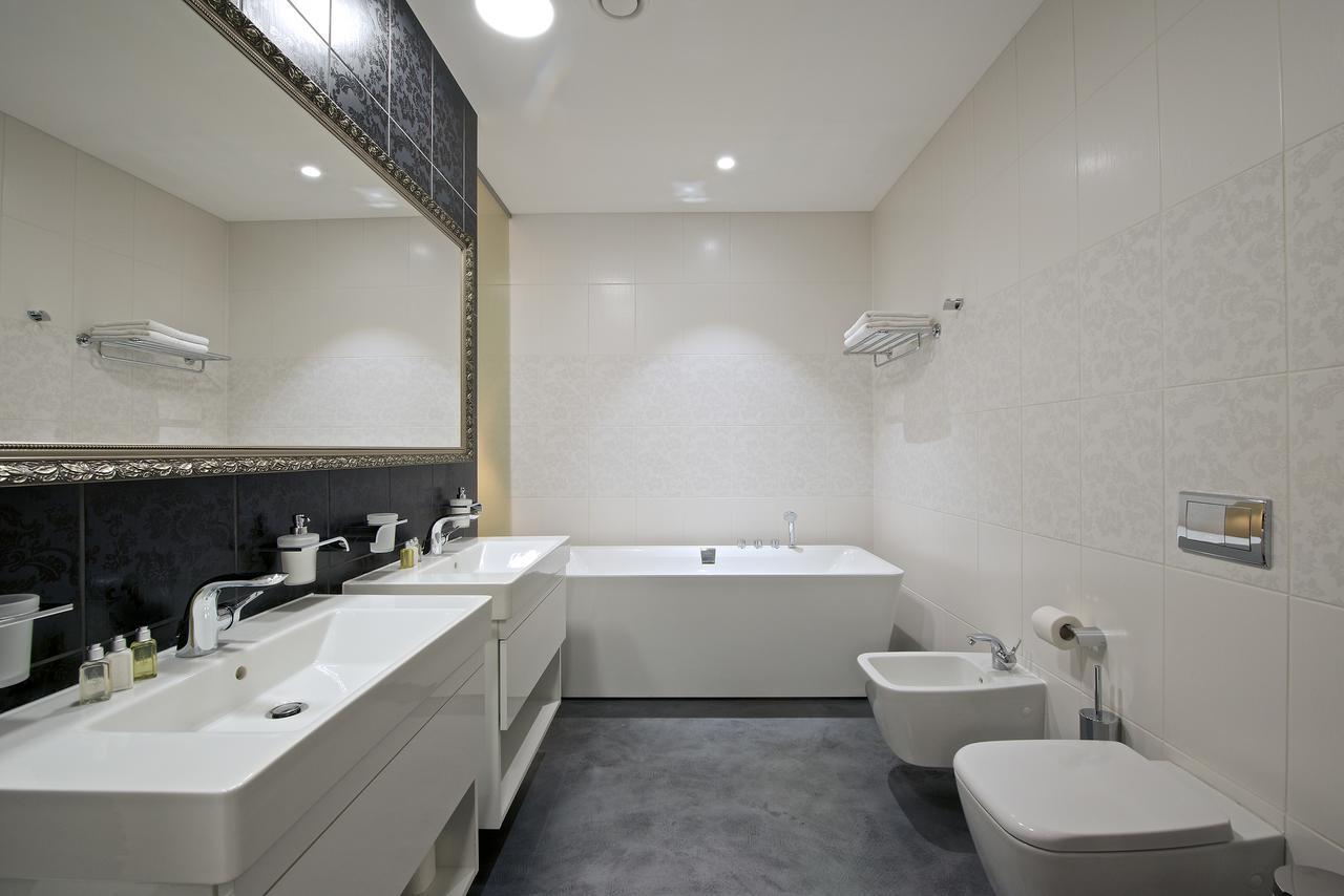Zamek Ratmerice - Hotel & Resort מראה חיצוני תמונה