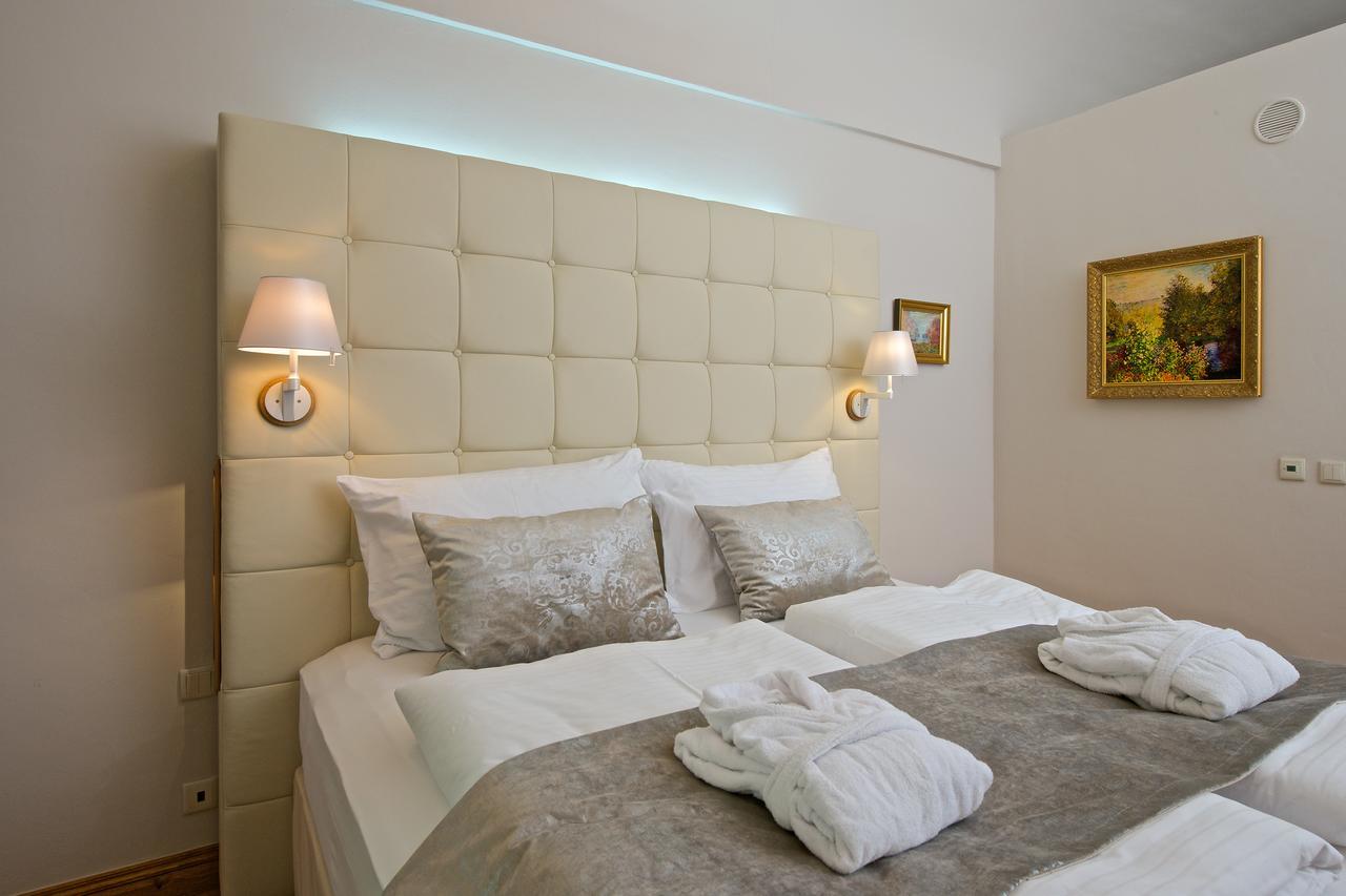 Zamek Ratmerice - Hotel & Resort מראה חיצוני תמונה