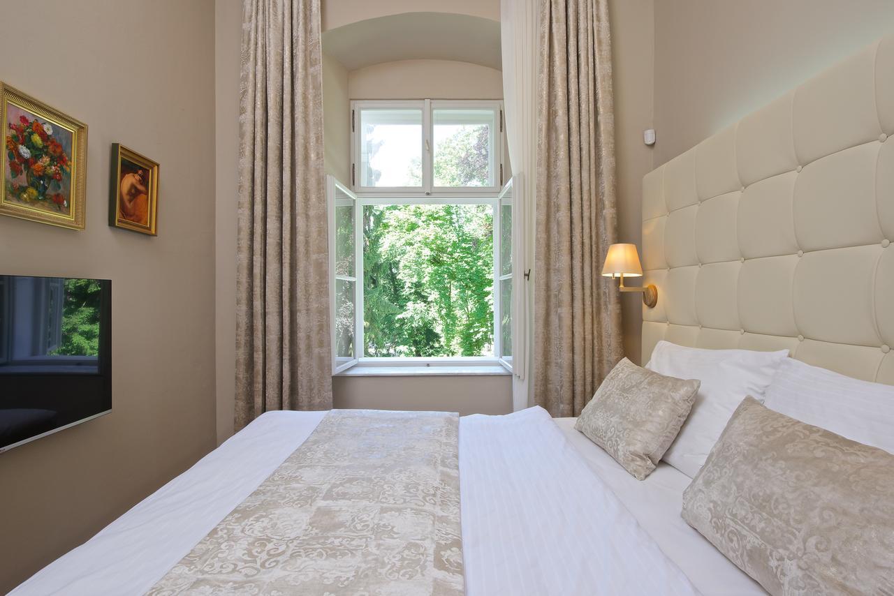 Zamek Ratmerice - Hotel & Resort מראה חיצוני תמונה