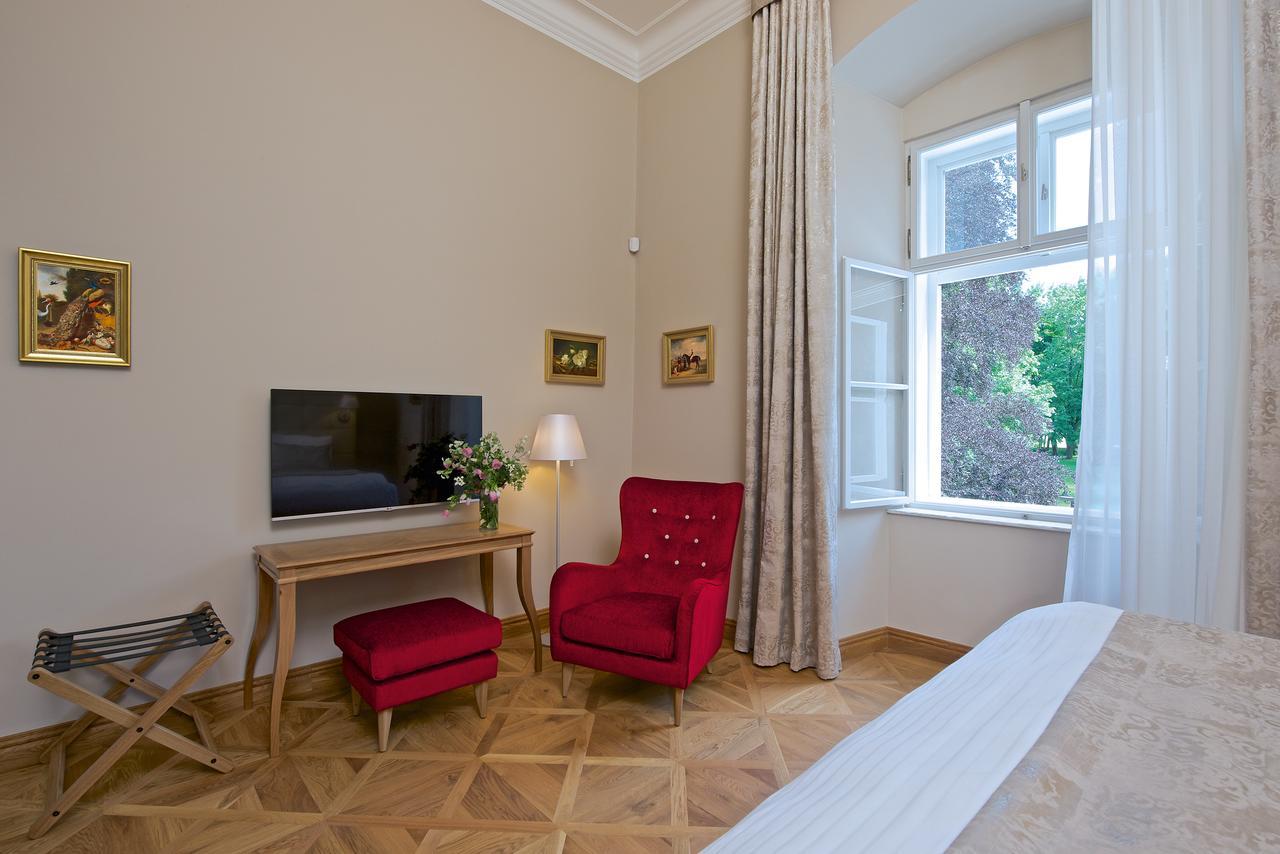 Zamek Ratmerice - Hotel & Resort מראה חיצוני תמונה